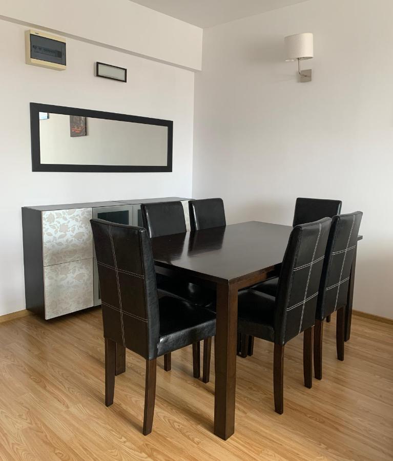 Sunny Central Apartments Сучава Екстер'єр фото