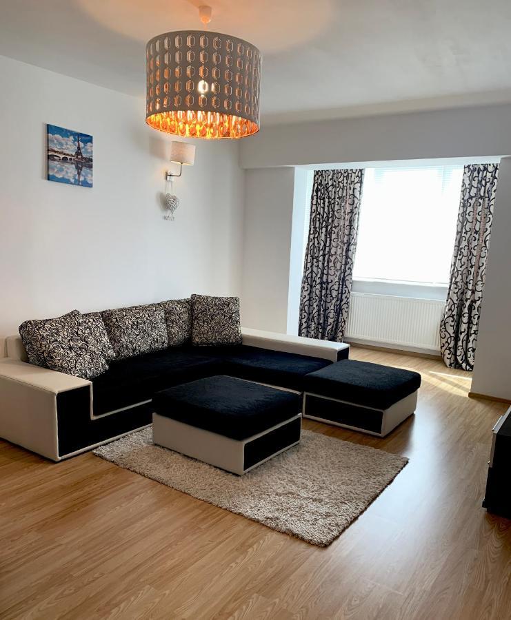 Sunny Central Apartments Сучава Екстер'єр фото