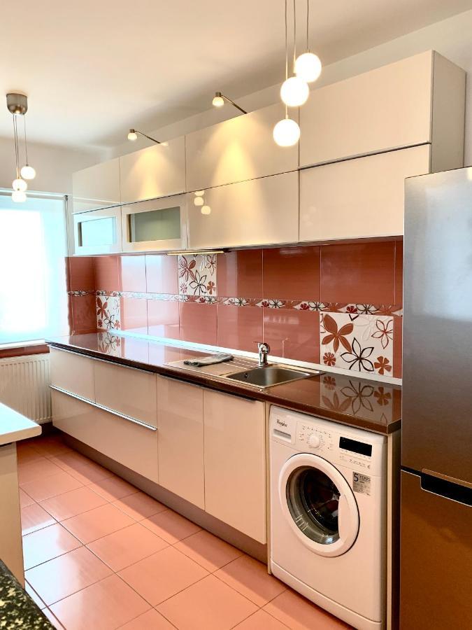Sunny Central Apartments Сучава Екстер'єр фото